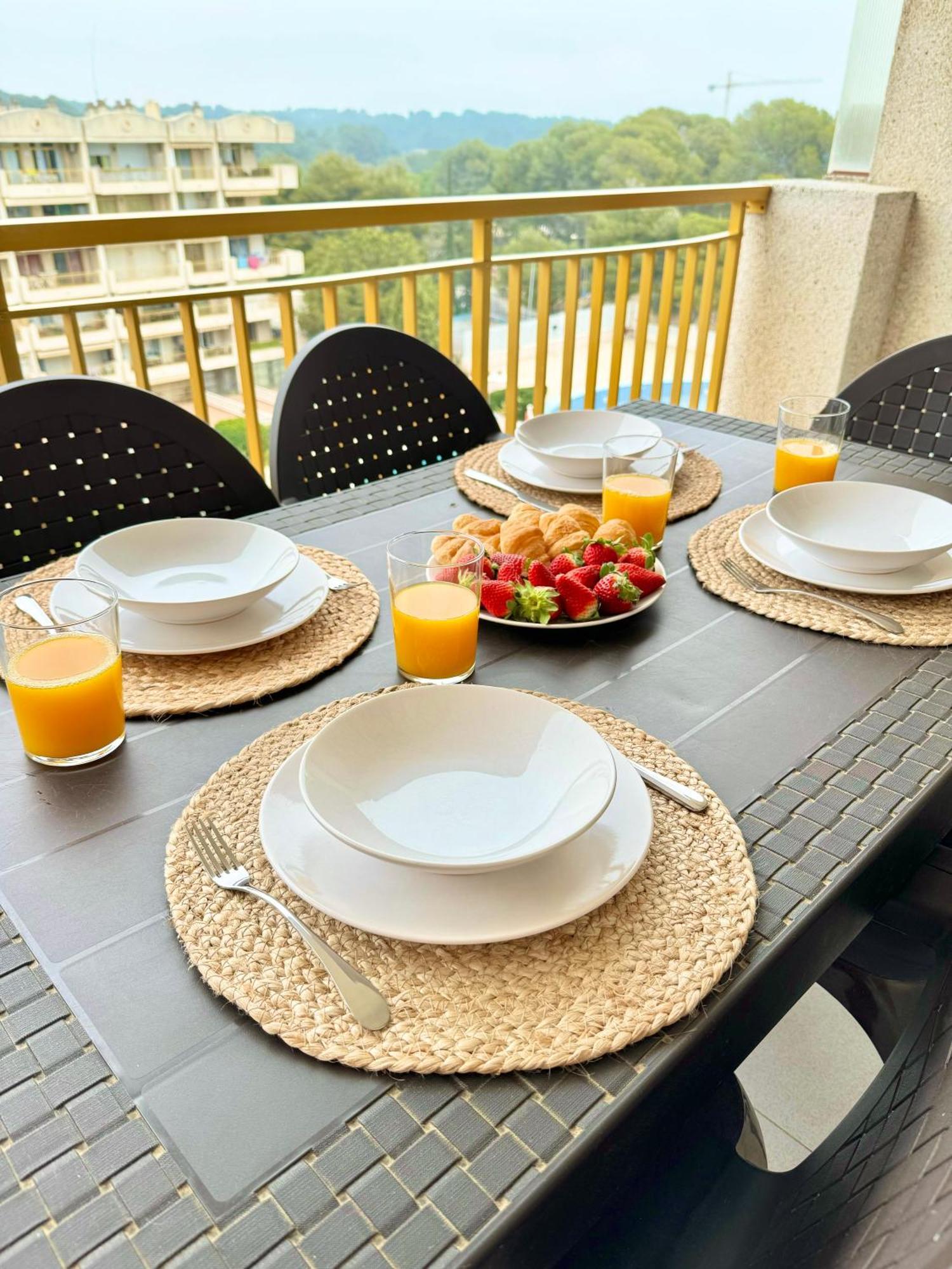 Apartamento Completo Junto A La Playa Salou Luaran gambar